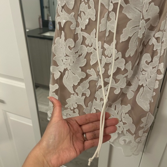 L'ATISTE White Lace Overlay Mini Dress with Nude Lining - Picture 8 of 16